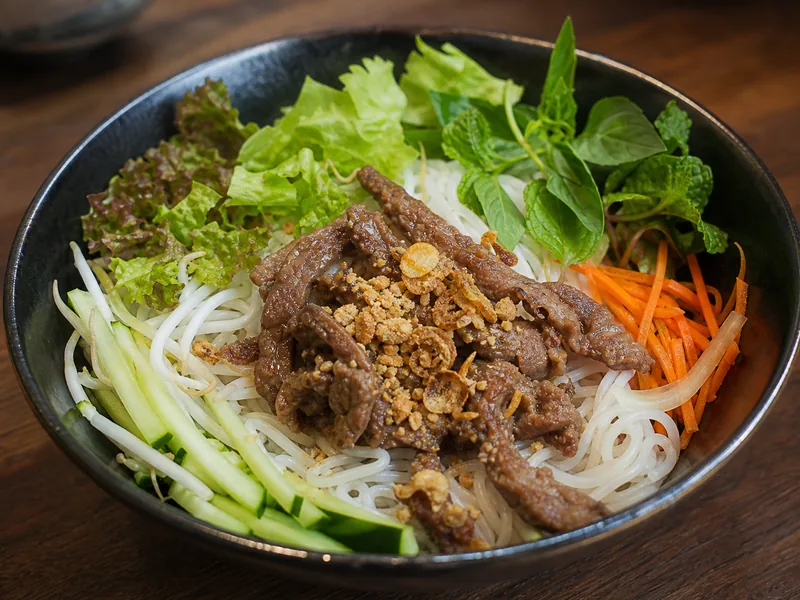 Danie Bun bo nam bo