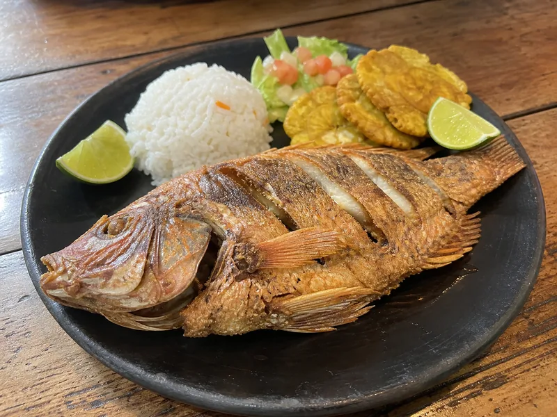 Danie Pescado Frito