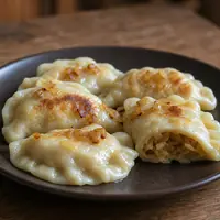 Danie Pierogi z kapustą
