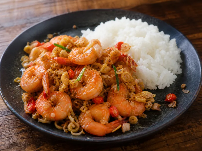 Danie Tôm xào sả ớt