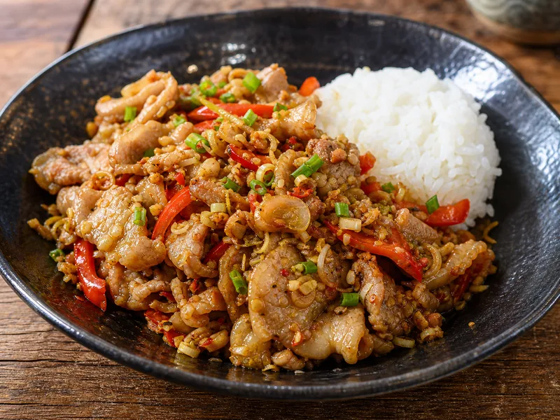 Danie Wieprzowina z chilli i trawą cytrynową